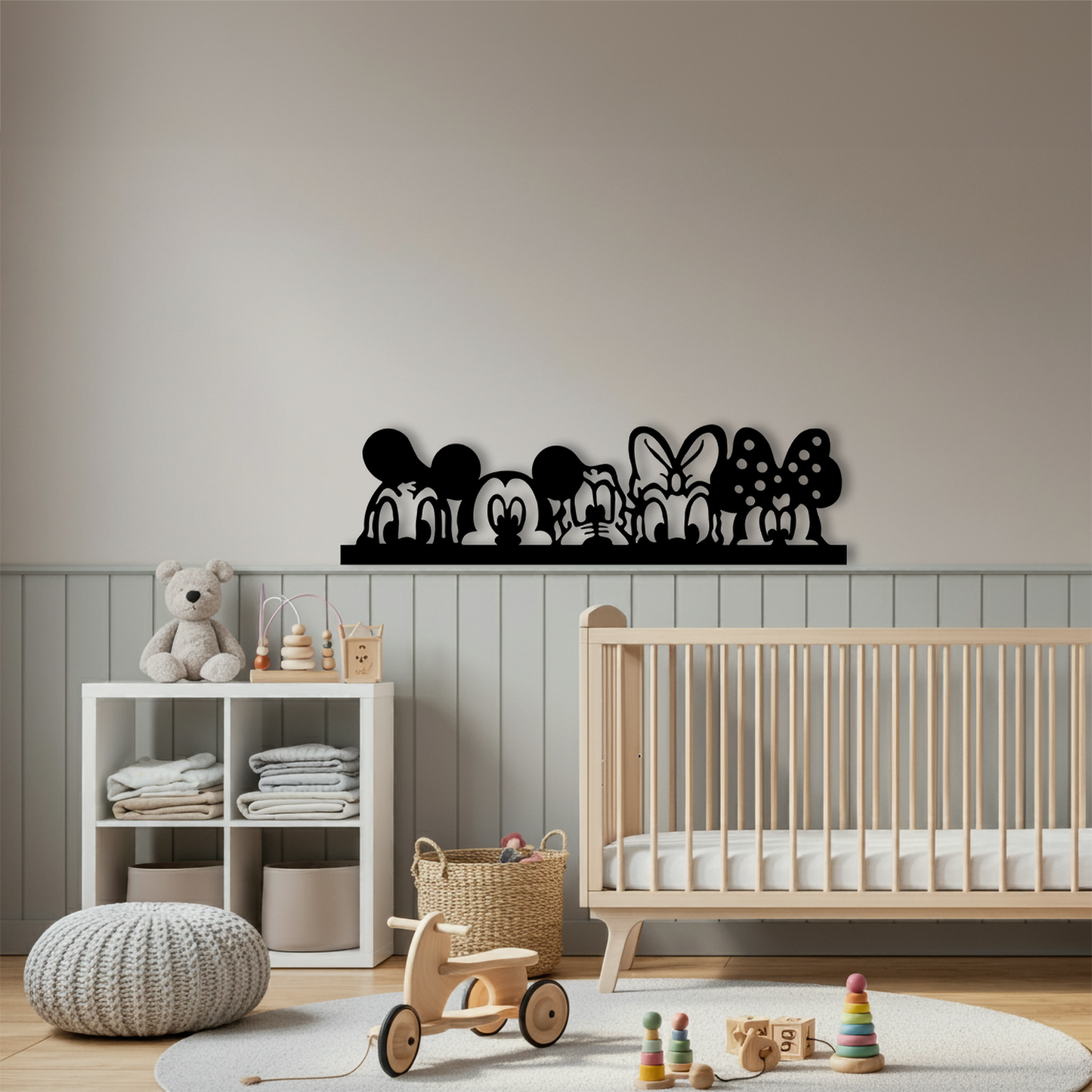 Mickey Mouse Ailesi Temalı Ahşap Duvar Tablosu