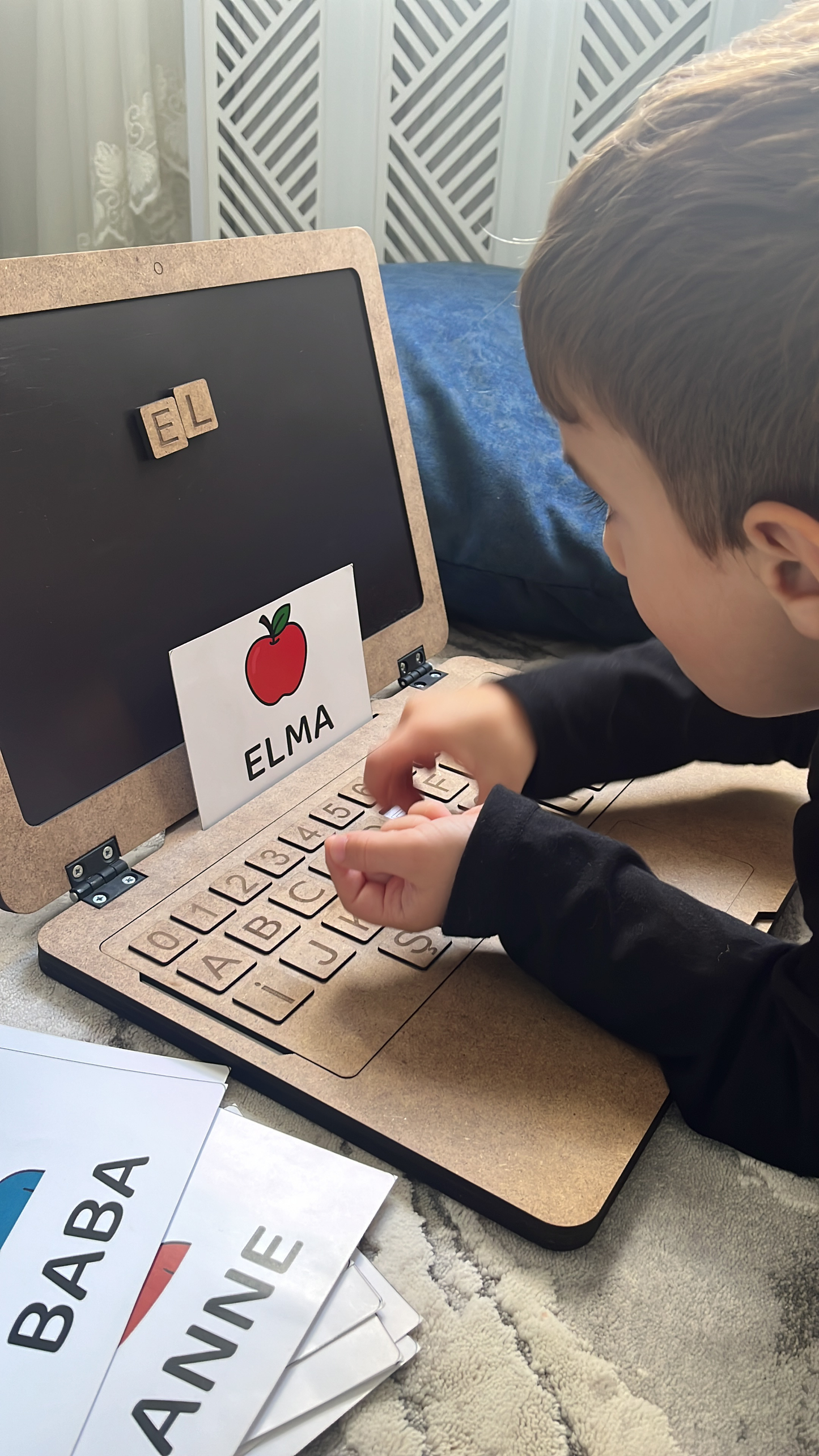Minik Yazar Ahşap Laptop Yazı Oyunu